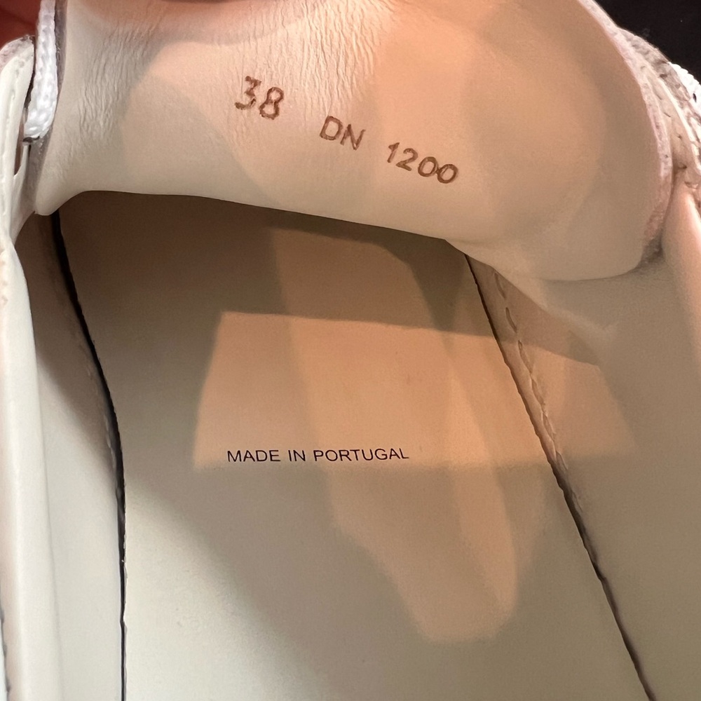 🔹Givenchy Sneakers - Picture 13 of 13